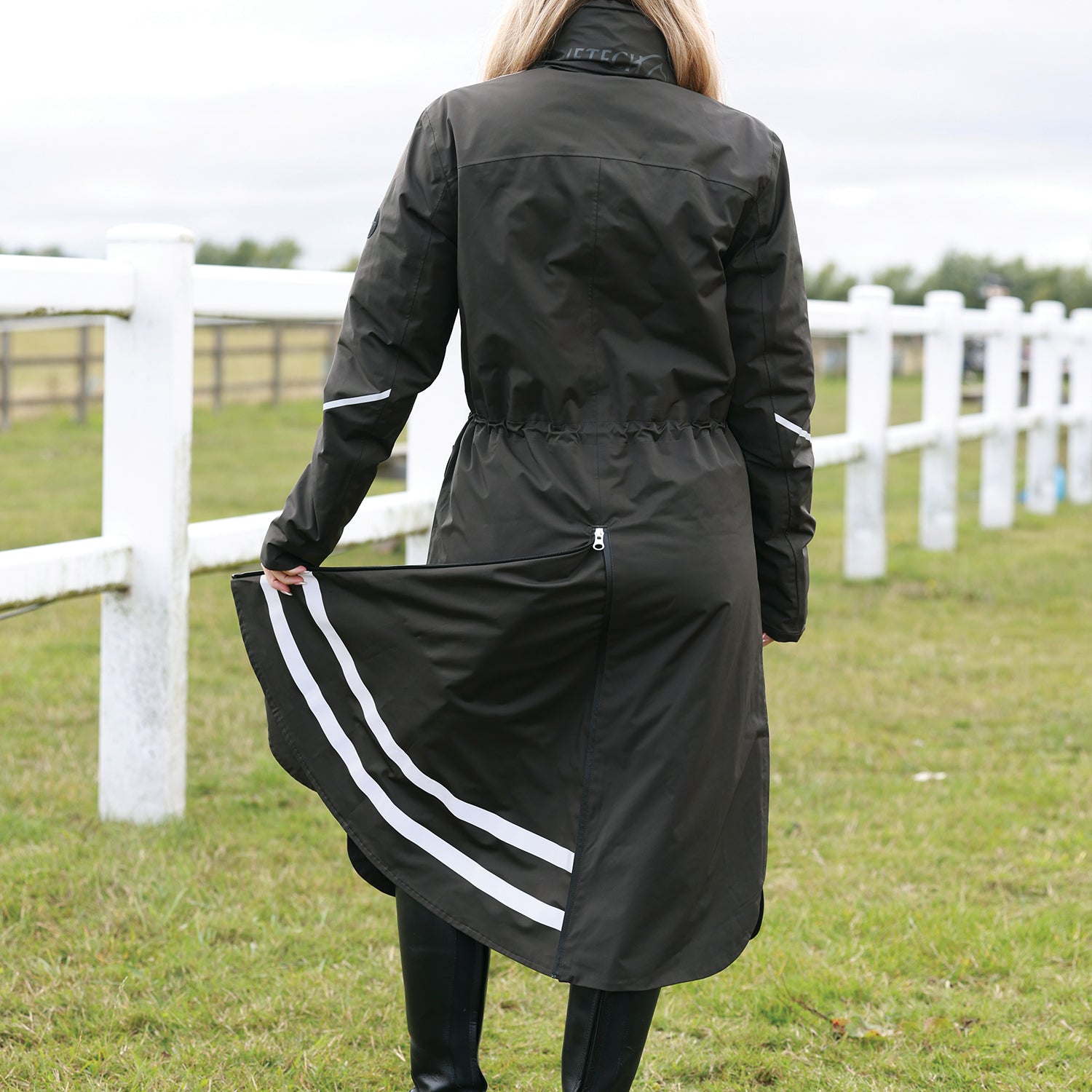 Equetech Utopia Luxe Long Waterproof Riding Coat - Alpine back vent