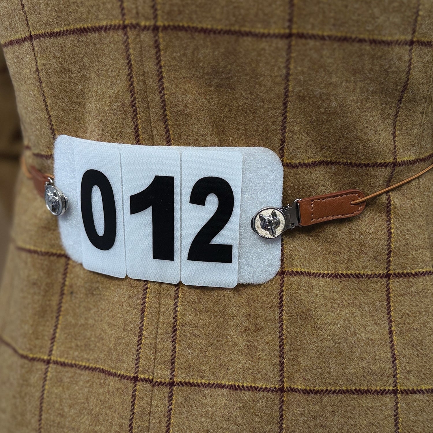 Showing Number Clips - Equetech